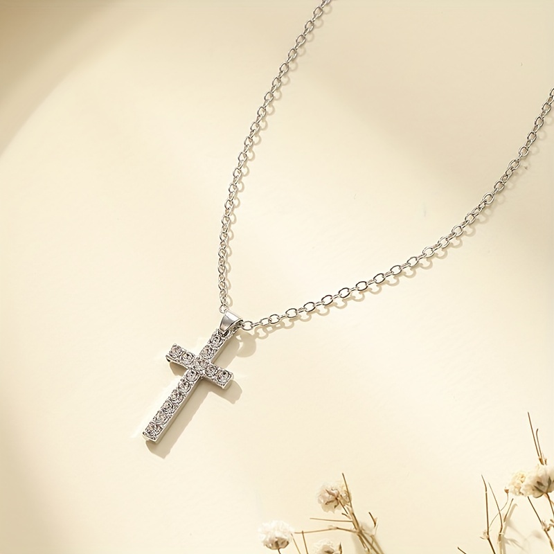 Vintage-Style Cubic Zirconia Cross Pendant Necklace, Durable Gift